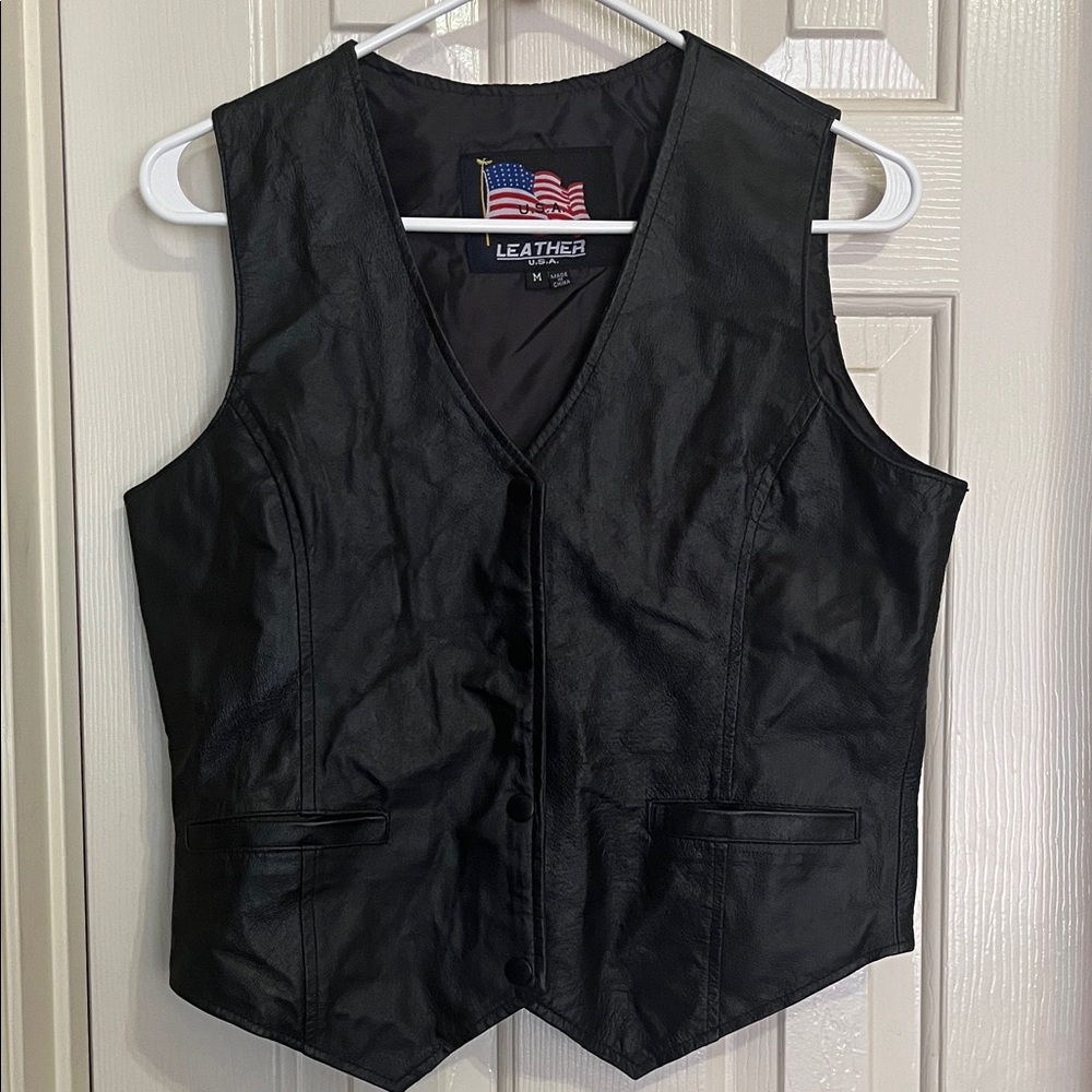 U.S.A Leather Women’s Medium Genuine Leather Biker Vest Eagle American Flag